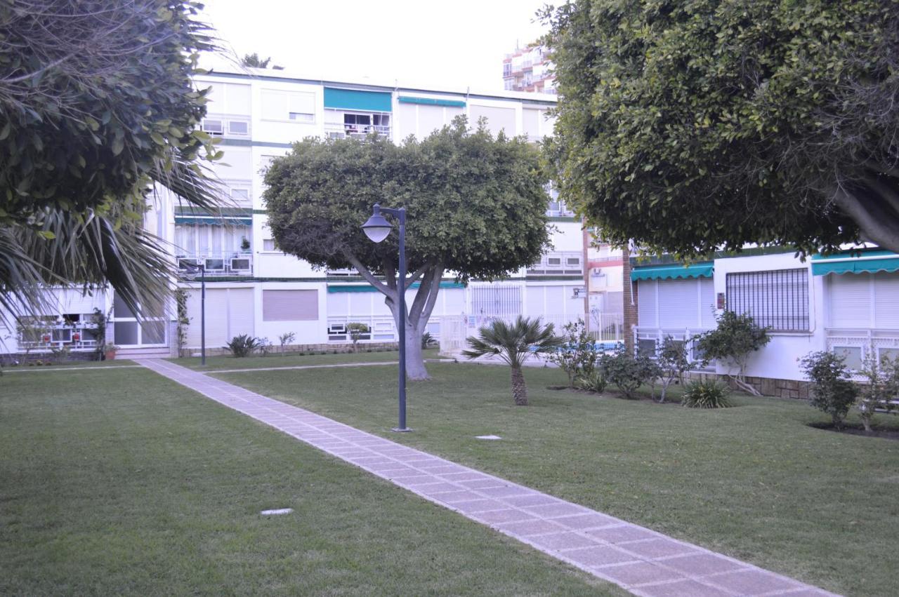 Apartamentos recién reformados al lado de la playa Benalmádena Esterno foto