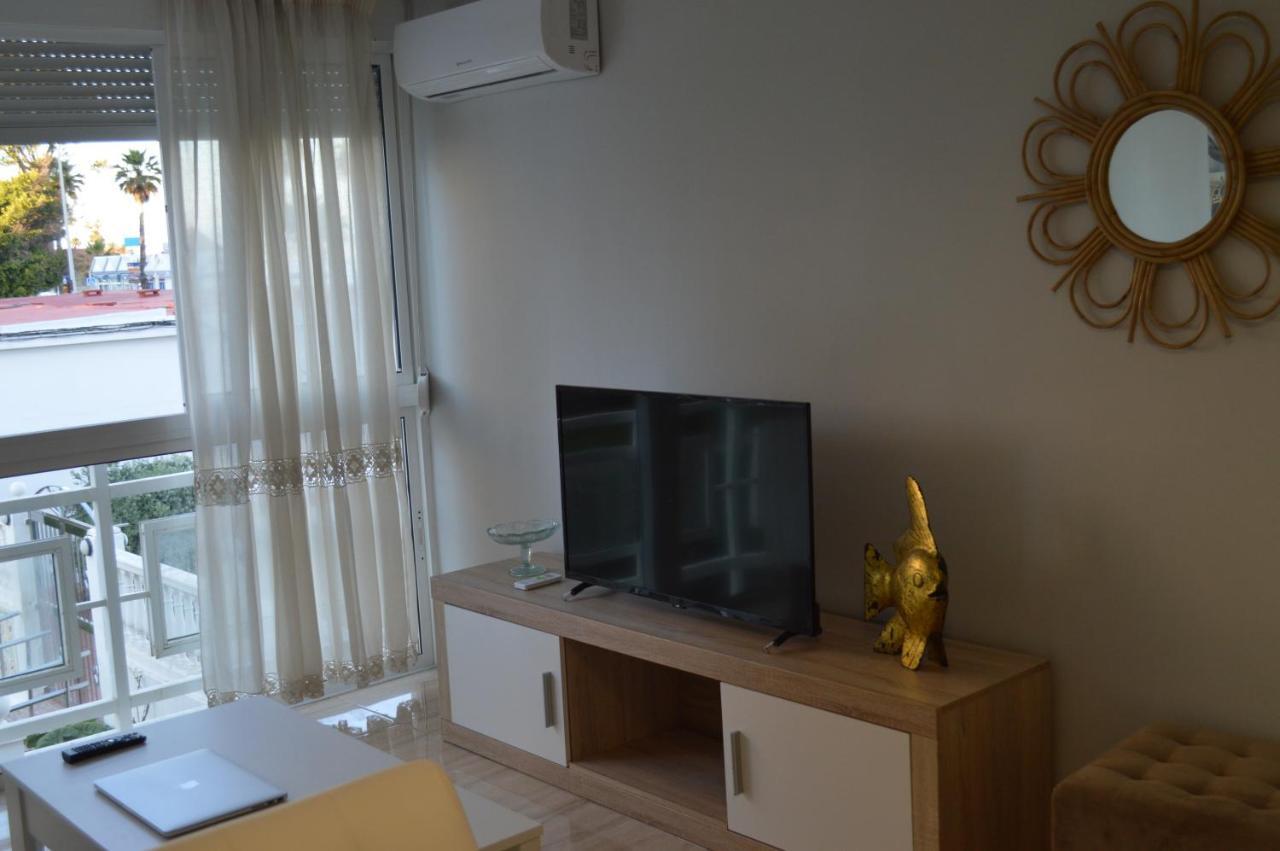 Apartamentos recién reformados al lado de la playa Benalmádena Esterno foto